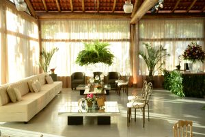 Lounge 12