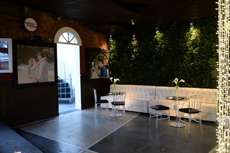 Lounge 13