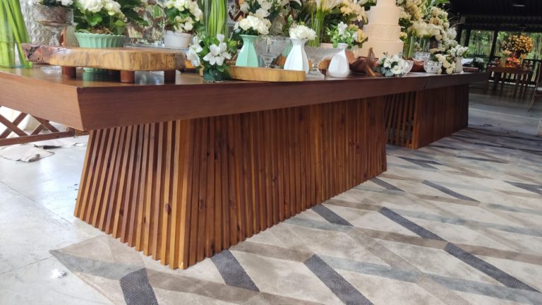 Mesa Chanfrada Ripada 3×1 Bolo e Doces