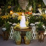Mesa Chipandelle Madeira Bolo e Doces
