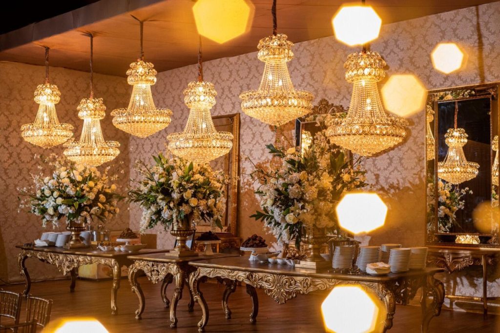 Mesa de Jantar Barroca Dourada Buffet
