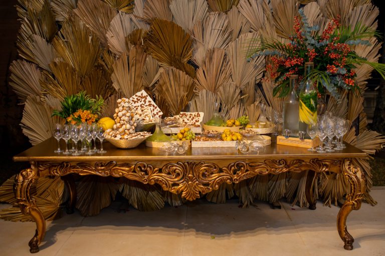 Mesa de Jantar Barroca Dourada Buffet
