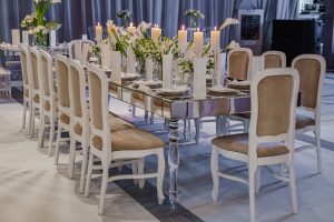 Mesa de Jantar Espelhada Pé Cristal Família