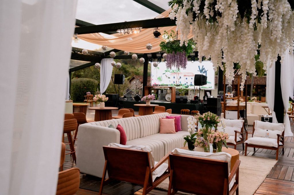 Lounge 82