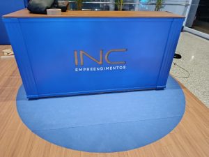 Balcão Versati para Pintura com Frente Personalizada